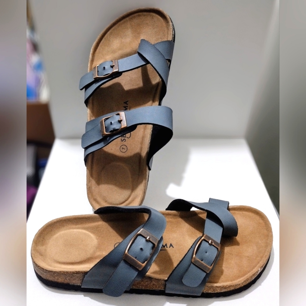 Women's size 7 Seranoma Sandals